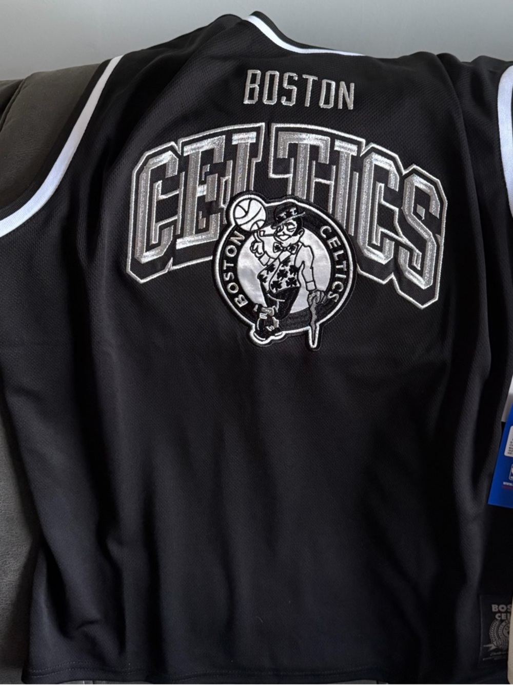 Boston Celtics Black Logo Jersey